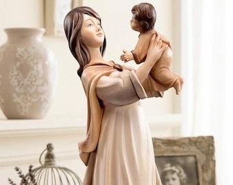 Maternity sculpture carved from Valgardena wood and hand-decorated, Italian artisan production.