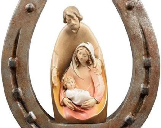 Sculpture nativity scene Holy Family on horseshoe, carved in wood of Valgardena decorated by hand of Italian production