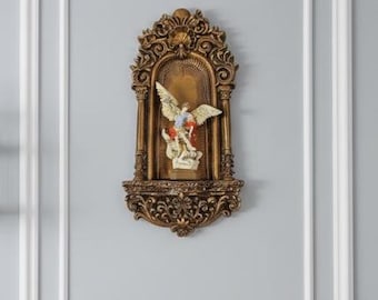 Oratory cm 31 X 14,5 (12,20 x 5,70 inches) to hang, in marble resin, with Saint Michael the Archangel cm 12 (4,72 inches) handcrafted