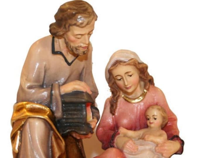 Nativity group carved in wood of Valgardena and decorated by hand, Holy Family, various sizes, Italian artisan production