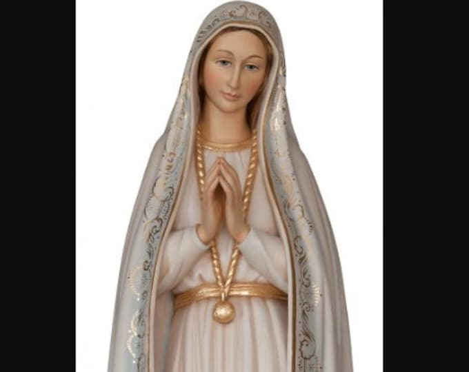 Statue of the pilgrim Madonna of Fatima carved in Valgardena wood and decorated by hand, Italian artisan production, various sizes