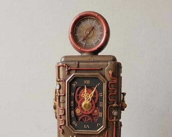 Steampunk style gas station clock sculpture, 29 cm (11.41 inches) in bronzed resin marble, handcrafted in Italy