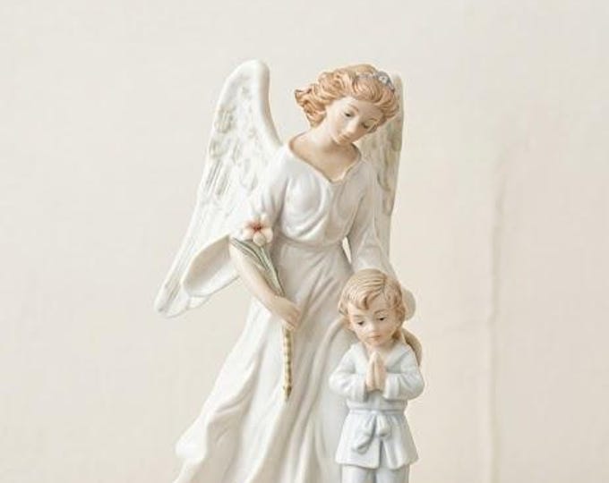 Guardian angel with child 22 cm (8.66 inches) made of alabaster powder, wooden base, hand decorated, made in Italy