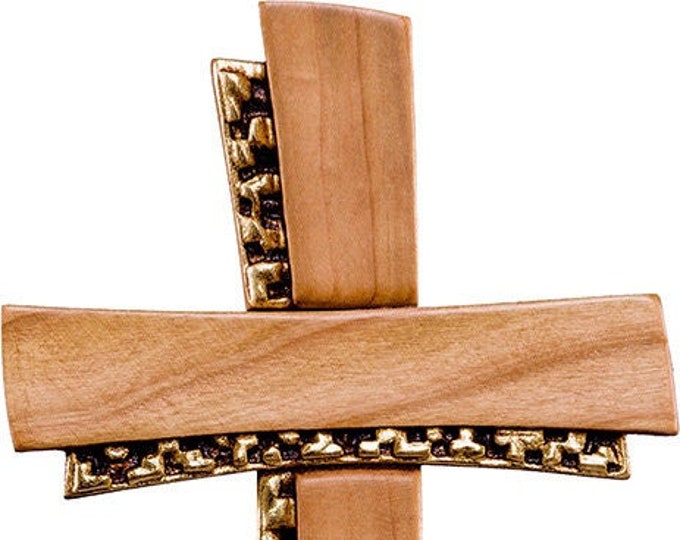 Crucifix cross, carved in Val Gardena wood and decorated by hand, various sizes, of Italian artisan production