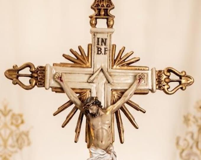 Crucifix cross with base, cm 75 x 33 (29.52 x 12.99 inches) in marble dust decorated by hand, artisanal production