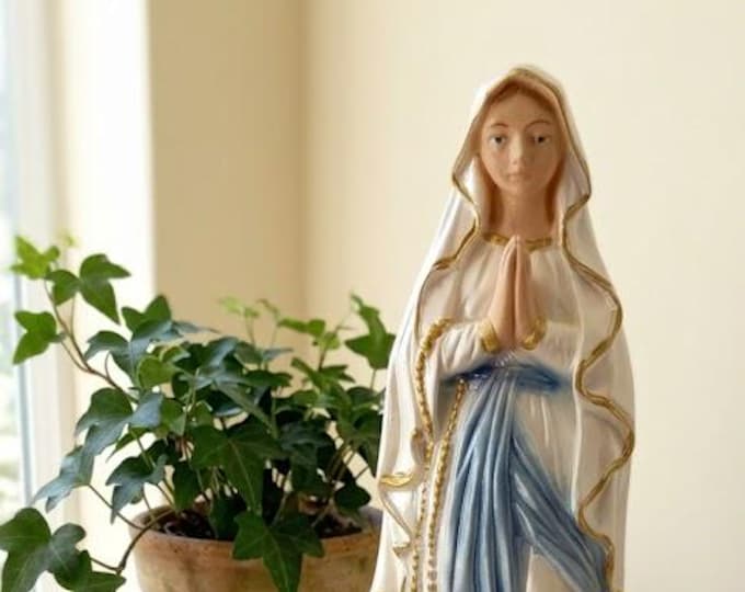 Madonna Lourdes statue 20 cm (7.87 inches) in plaster with pearl decoration, handcrafted in Italy