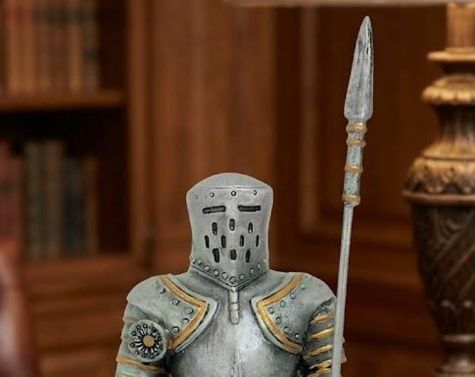 Classical sculpture of a medieval soldier with armor and spear, 13 cm (5.11 inches) in solid pewter, hand-decorated, made in Italy
