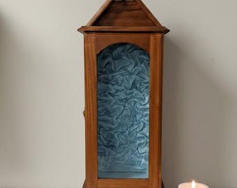 Handcrafted wooden display case with fabric interior, 63 cm (24.80 inches), lockable door for 30/35 cm statues, handcrafted