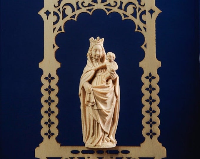 Statue of the Madonna del Pilar in the niche, carved in wood of the Valgardena decorated by hand of Italian production