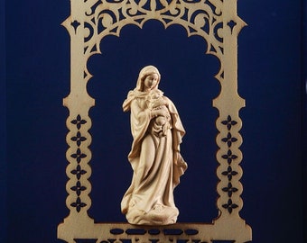 Statue of the Madonna and Child in the niche, carved in valgardena wood decorated by hand of Italian production