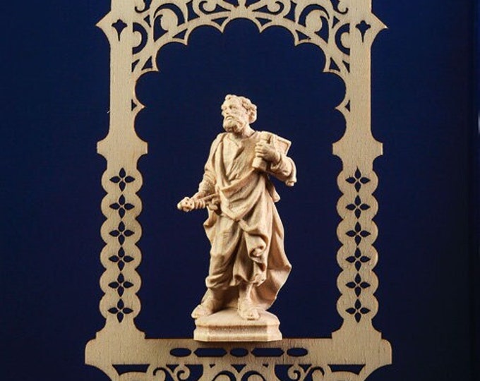 Statue of St. Peter the Apostle in the niche, carved in wood of Valgardena decorated by hand of Italian production