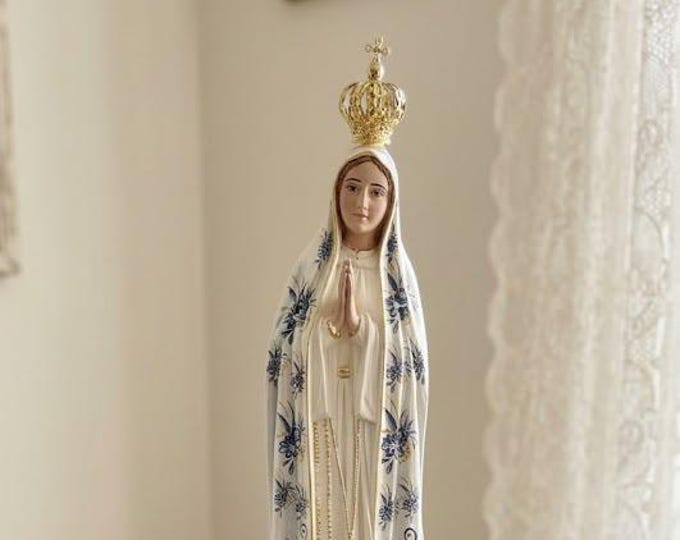 Statue of Our Lady of Fatima in glass resin, 51 cm (20.07 inches) hand-decorated with floral finish, artisanal production