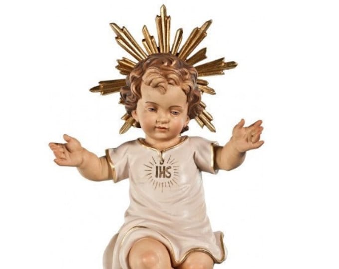 Sculpture statue of baby Jesus dressed with halo, carved in Valgardena wood and hand decorated, Italian artisan production