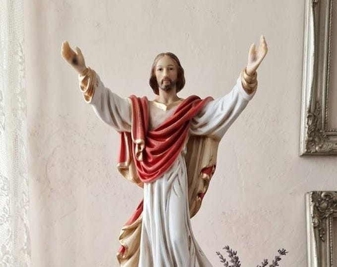 Statue of the Risen Jesus Christ 37 x 18 cm (14.56 x 7.08 inches) in hand-decorated resin marble, artisanal production