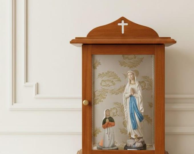 Wooden and glass case 47 cm (18.50 inches) with group of statues of Our Lady of Lourdes and Bernadette Soubirous, handcrafted