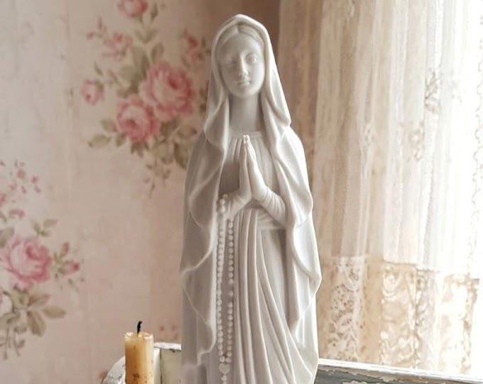 Madonna Lourdes statue 31 cm (12.20 inches) in white resin marble, handcrafted in Italy