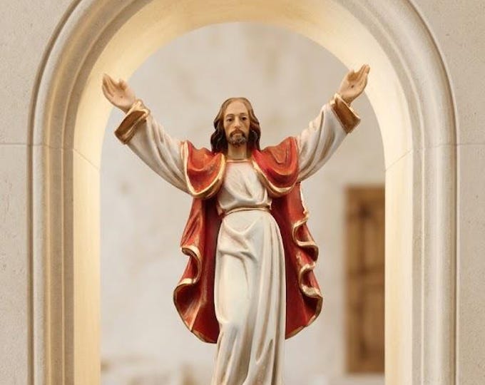Statue of the Risen Jesus Christ 33 x 16 cm (12.99 x 6.29 inches) in hand-decorated resin marble, artisanal production