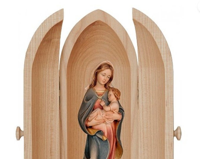 Statue of the Madonna with baby Jesus in a niche, carved in hand-decorated Valgardena wood, Italian production
