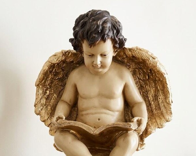 Angel statue 60 x 23 cm (23.62 x 9.05 inches) in hand-decorated resin, artisanal production for outdoor and indoor use.