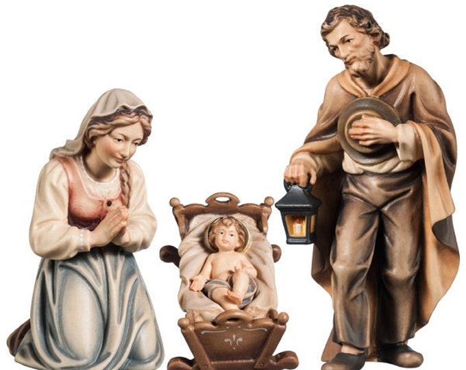 Nativity scene carved in Valgardena wood and decorated by hand, Holy Family, various sizes, Italian artisan production
