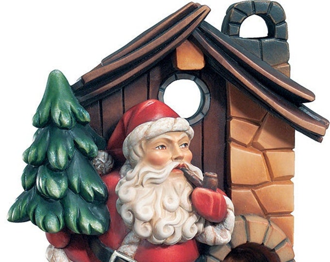 Sculpture of Santa Claus carved in wood from Valgardena and decorated by hand of Italian artisan production