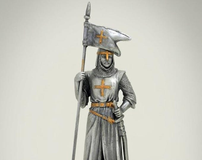 Classical Crusader sculpture with flag, 13 cm (5.11 inches) in solid pewter, hand-decorated, artisanal, made in Italy