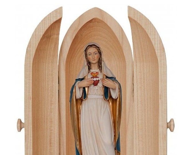 Statue of the Madonna Sacred Heart of Mary in a niche, carved in Valgardena wood, hand decorated, Italian production