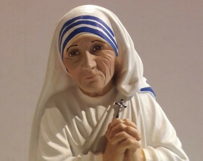 Statue of Saint Mother Teresa of Calcutta cm 30 (11.81 inches) in marble resin hand decorated, Italian artisan production
