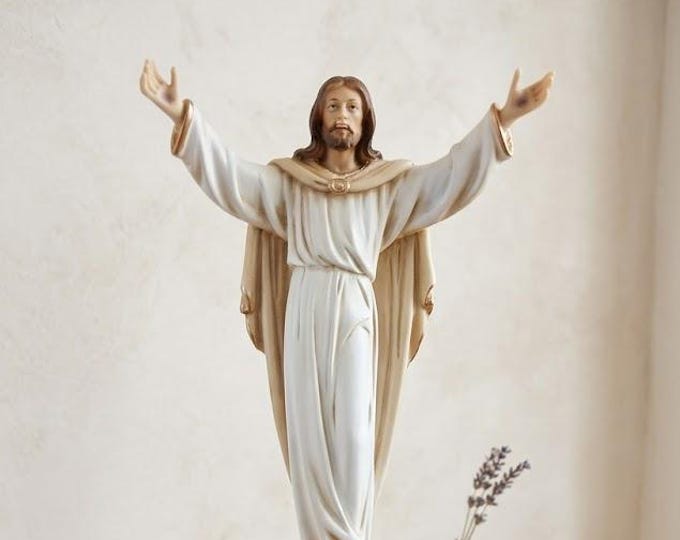 Statue of the Risen Jesus Christ 40 x 22 cm (15.74 x 8.66 inches) in hand-decorated resin marble, artisanal production