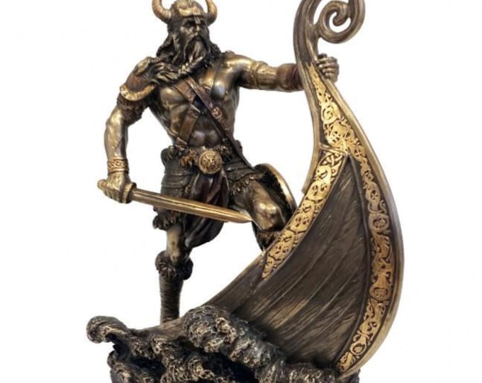 Classical Viking sculpture on Drakkar, 24 cm (9.44 inches) in bronzed resin marble, handcrafted, made in Italy