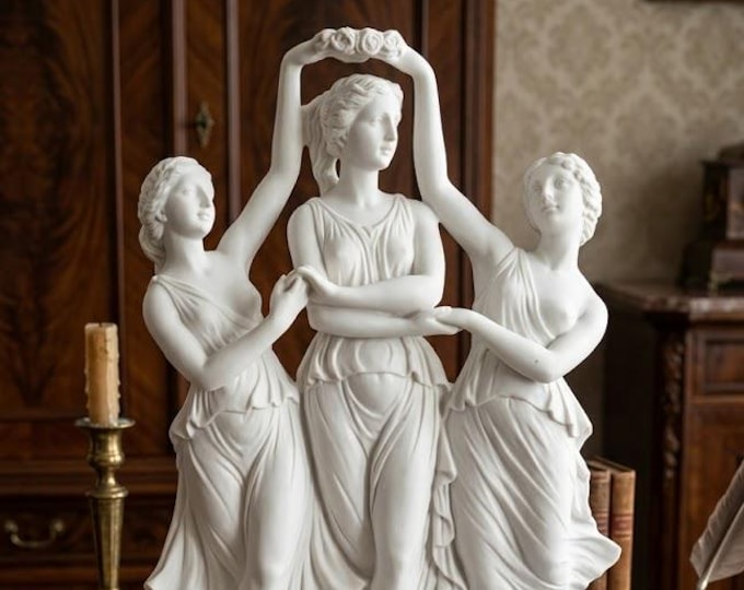 Classical sculpture "Three Dances" by Canova, in alabaster powder, marble base 45 cm (17.71 inches) of Italian artisan production.