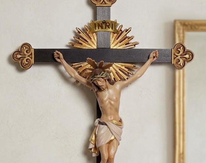 Crucifix and body of Jesus carved in Valgardena wood and hand-decorated, various sizes, handcrafted in Italy