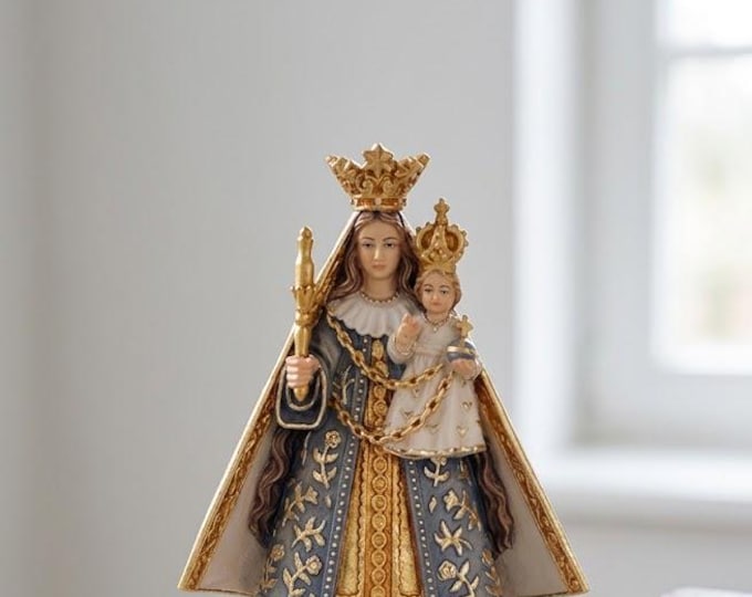 Statue of the Madonna of Kevelaer, carved from Valgardena wood and hand-decorated, Italian artisan production.
