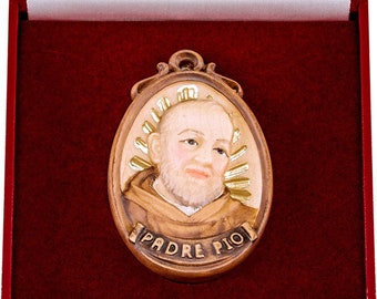 Medal of St. Padre Pio of Pietrelcina deluxe box carved in valgardena wood decorated by hand Italian handicraft production