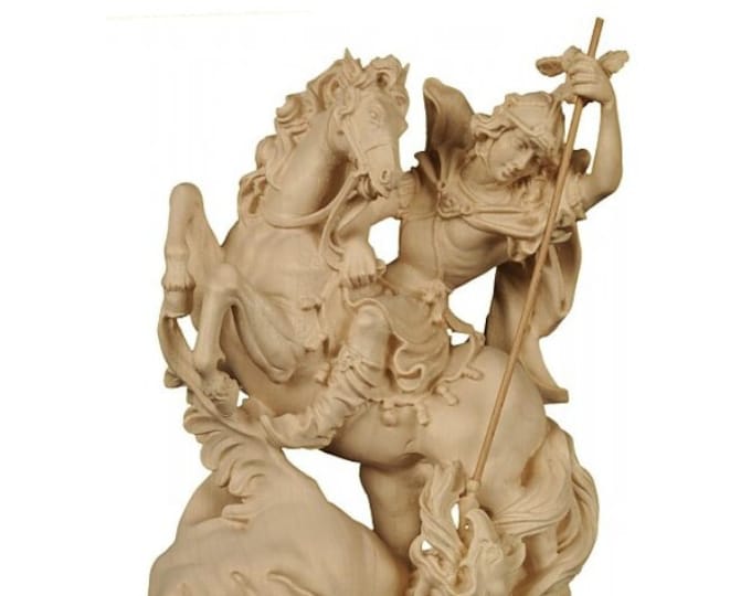 Statue of San Giorgio carved in natural wood from Valgardena and decorated by hand, of Italian artisan production