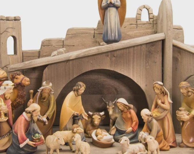 Presepe Leonardo completo con stalla e 20 statuine scolpito in legno della Valgardena, produzione italiana, varie misure disponibili