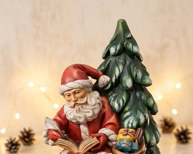 Santa Claus sculpture carved from Valgardena wood and hand-decorated, handcrafted in Italy.