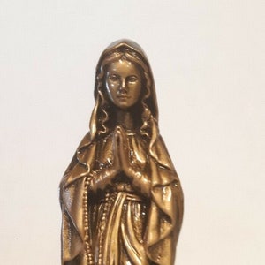 Statue of Our Lady of Lourdes cm 31 (12,20 inches) in resin bronze decoration of Italian artisan production