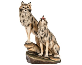 Sculpture group of wolves carved in wood of Valgardena and decorated by hand of Italian artisan production