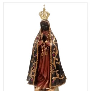 Statue of the Aparecida Madonna, cm 32 x 14 (12,59 x 5,51 inches) made of resin marble, hand-decorated, handcrafted production