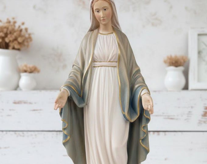 Statue of the Miraculous Madonna 37 cm (14.56 inches) carved in Valgardena wood and hand decorated, Italian artisan production