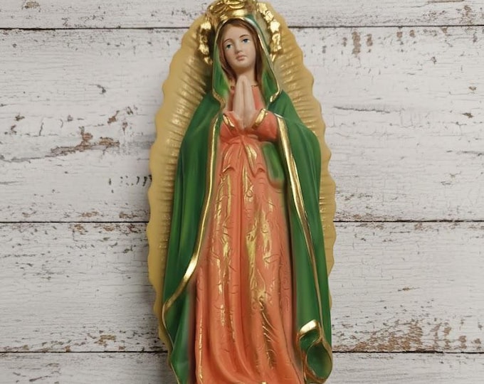 Statue of Our Lady of Guadalupe 30 cm (11.81 inches) in solid resin marble decorated by hand, Italian artisan production