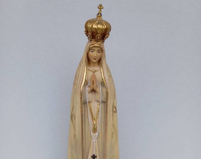 Statue of Our Lady of Fatima cm 22 (8.66 inches) carved in Valgardena wood and hand decorated with Italian craftsmanship