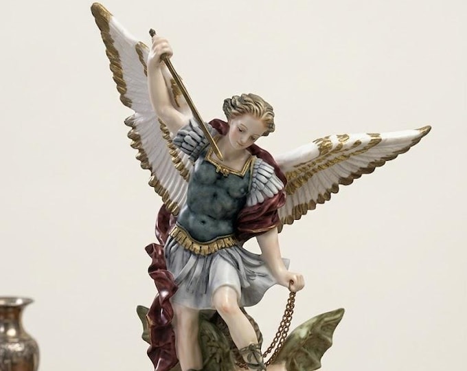 Statue of Saint Michael the Archangel, 25 cm (9.84 inches), made of alabaster powder, with a wooden base, hand-decorated, made in Italy