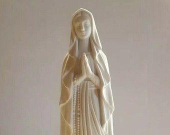 Madonna Lourdes statue cm 31 (12,20 inches) in white resin marble of Italian artisan production