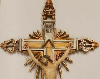 Crucifix cross, cm 65 x 33 (25.59 x 12.99 inches) in marble dust decorated by hand, artisanal production