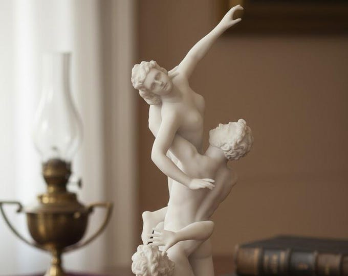 Scultura classica Ratto delle Sabine del Giambologna, cm 39 (15,35 inches) in marmo resina bianca, artigianale, made in Italy