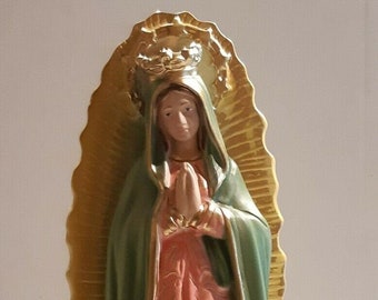 Statue of Our Lady of Guadalupe cm 30 ( 11,81 inches) in hand-decorated resin of Italian craftsmanship