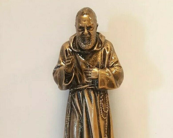 Statue of Saint Padre Pio of Pietrelcina cm 29 (11.41 inches) in hand-decorated resin with bronze effect, handcrafted in Italy