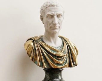 Classical sculpture "Bust of Gaius Julius Caesar" in alabaster powder, marble base, cm 45 x 62 (17.71 x 24.40 inch) Made in Italy